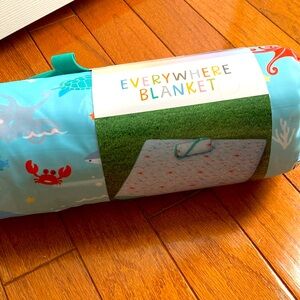 NWT water resistant Everywhere blanket.